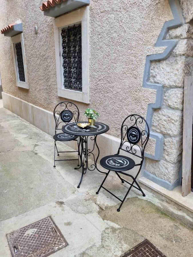 Apartman Ivano Cresアパートメント エクステリア 写真