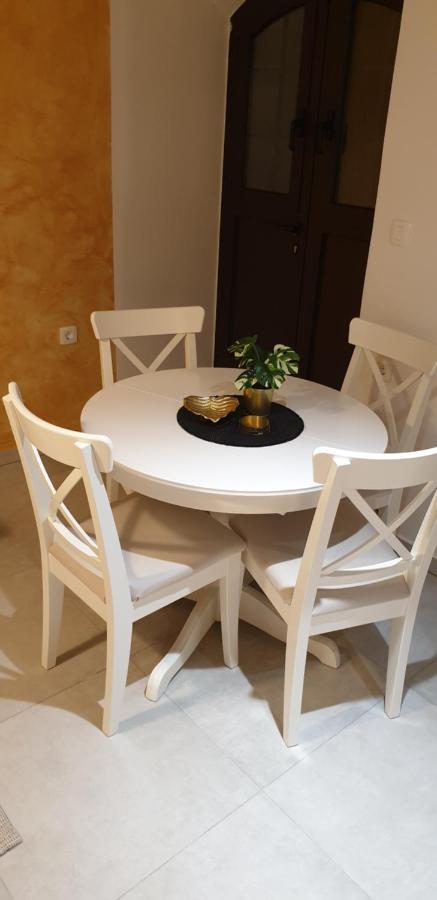 Apartman Ivano Cresアパートメント エクステリア 写真