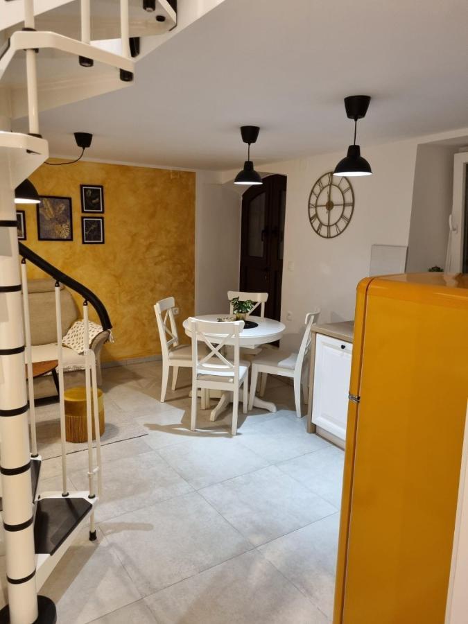 Apartman Ivano Cresアパートメント エクステリア 写真