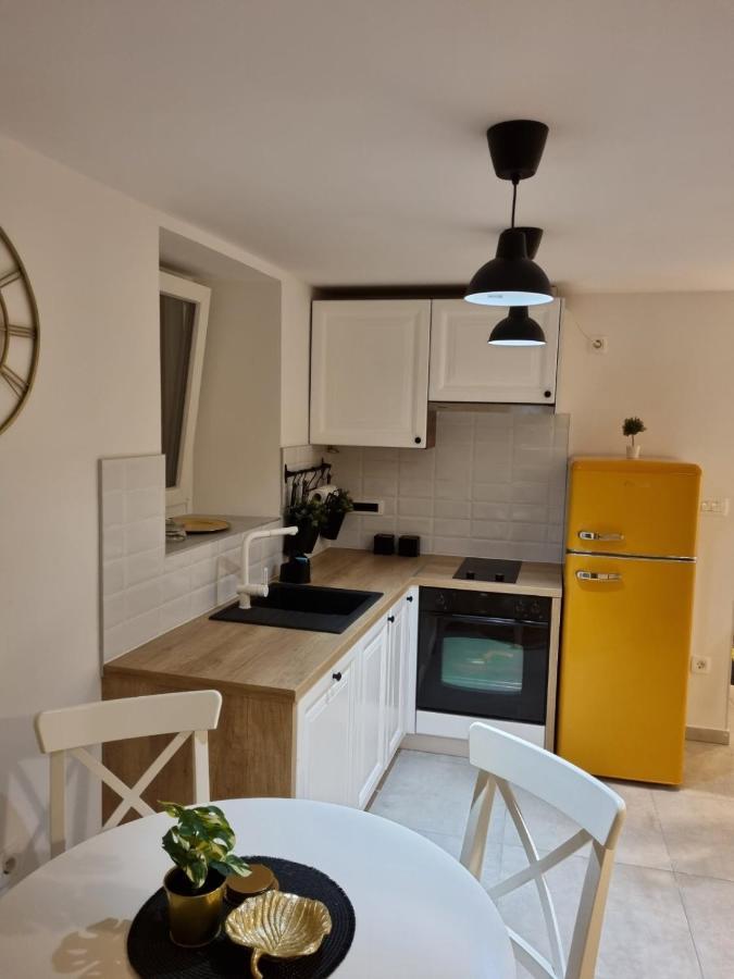 Apartman Ivano Cresアパートメント エクステリア 写真